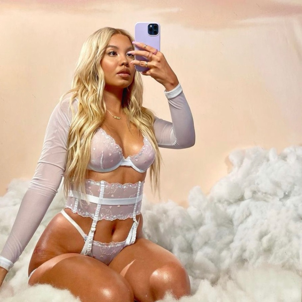 God is a Woman Set